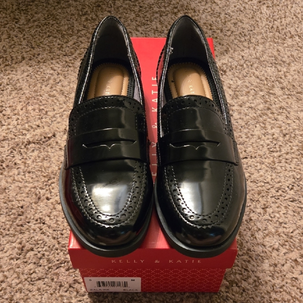 Kelly & Katie Bala Black Glossy Women's Loafers